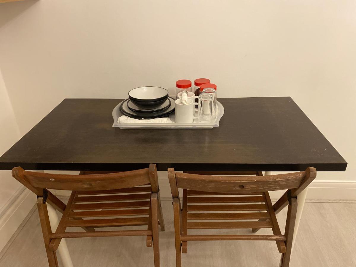 London Rooms With Free Parking 134 埃奇韦尔 外观 照片